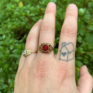 Antique 1930s 10k Solid Gold Ring w/Ruby